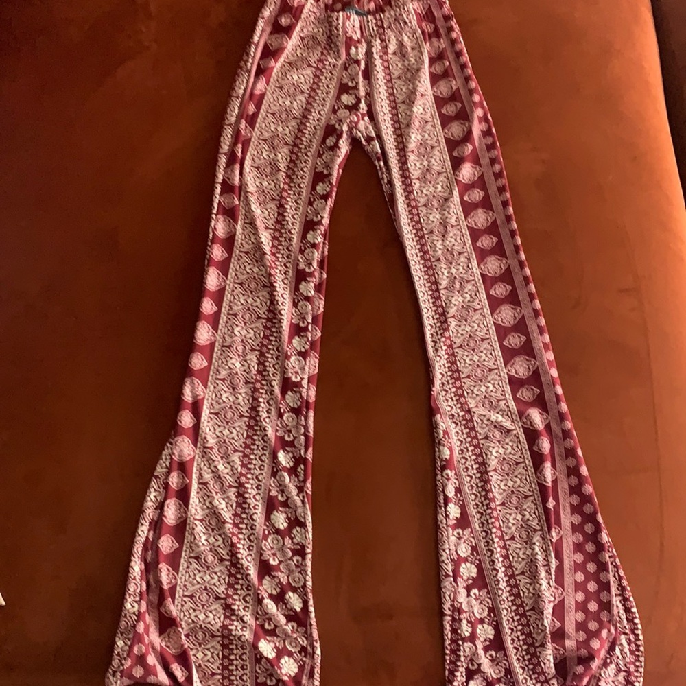 Bell bottom stretch pants